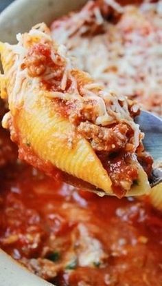 Lasagna Shells, Lasagna Stuffed Shells, Easy Stuffed Shells, Pasta And Sauce, Stuffed Shells Ricotta, Stuffed Pasta, Diner Recept, Stuffed Shells Recipe, Foods Recipes