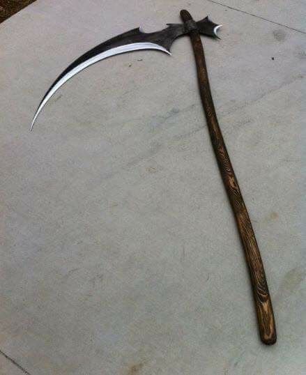 Awesome fking Scythe Grim Reaper Scythe, Knife Aesthetic, Map Making, Pretty Knives, Cool Swords, Cool Knives, Fantasy Map, Oc Ideas, Zombie Apocalypse