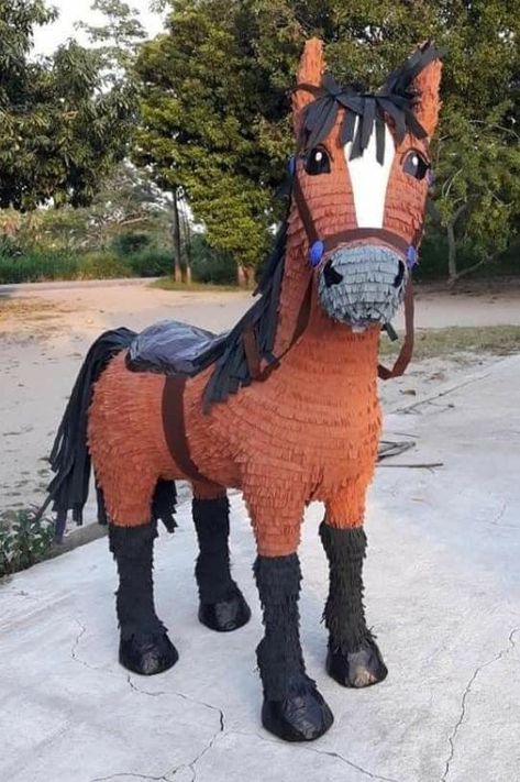 Horse Pinata, Cowboy Birthday Party Decorations, Cowboy Themed Birthday Party, Pinata Ideas, Cowboy Theme Party, Birthday Pinata, Western Birthday Party, Homecoming Parade, Horse Birthday Parties