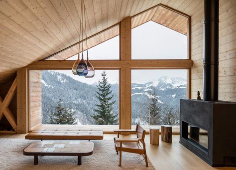 Best of Est | Alpine Living | Interiors | Global Design | est living How To Wallpaper, Chalet Design, Light Hardwood Floors, Chalet Style, Mountain Homes, Modern Cabin, Wood Ceilings, House Built, Mountain House