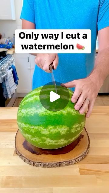 Liz & Jeff on Instagram: "Best way to slice a watermelon 🍉 #watermelon #fruit #summervibes #delicious #juicy #fruits #summerfood" Watermelon Hacks, Food Decorations, 15 Birthday, Fruit Decor, Cut Watermelon, Vegetable Carving, Refreshing Food, Watermelon Fruit, Watermelon Slices