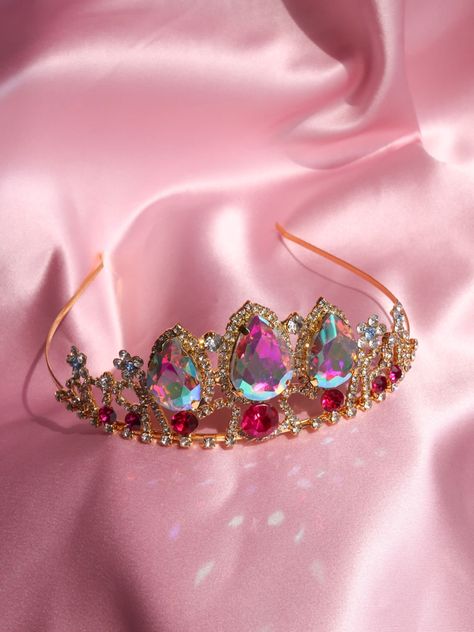 #tangledcrown #rapunzelcrown #rapunzeltiara #disneyprincesstiara #princesstiara Tangled Rapunzel Crown, Rapunzel Tiara, Rapunzel Crown, Tangled Princess, Lost Princess, Rapunzel Costume, Apartment Checklist, Crown Birthday, Crown Gold