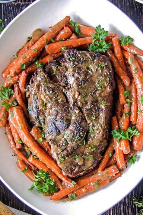 Chuck Roast In Oven, Tender Chuck Roast, Oven Pot Roast, Chuck Roast Recipes, Best Pot Roast, Carlsbad Cravings, Good Roasts, Roast Beef Recipes, Pot Roast Recipes