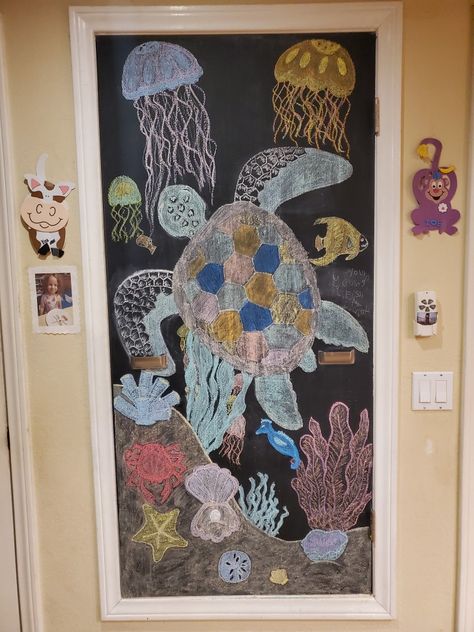 Under The Sea Chalkboard Art, Chalk Wall, Chalkboard Lettering, Chalkboard Ideas, Kid Craft, Chalkboard Art, Sea Turtle, Under The Sea, Chalkboard