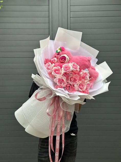 Plushy Bouquet, Bucket Balon, Roses Bouquet Gift, Diy Bouquet Wrap, Round Bouquet, Luxury Flower Bouquets, Flower Bouquet Diy, Gift Bouquet, Artificial Flower Bouquet