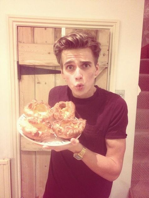 x Joe Sugg 2014, British Youtubers, Joe Sugg, Yorkshire Pudding, Happy Soul, Web Interface, Yorkshire, Youtubers, Gaming