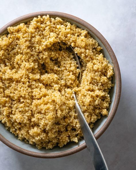 Vegan Quinoa Recipes, Perfect Quinoa, Instant Pot Quinoa, A Couple Cooks, Quinoa Recipe, Making Quinoa, Vegetarian Quinoa, Vegan Quinoa, Vegetarian Cookbook