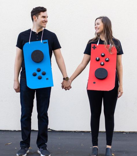 Nintendo Switch Costume, Switch Costume, Costume For Couples, Adult Costumes Diy, Partner Costumes, Partner Halloween Costumes, Karneval Diy, Make A Video Game, Easy Couples Costumes