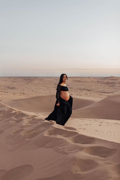 Outdoor Maternity Photography Ideas, Maternity Shoot Ideas Outdoor, Photography Ideas Outdoor, Southern California Photography, Sand Dunes Photoshoot, Family Maternity Pictures, Maternity Photography Poses Outdoors, Pregnancy Belly Photos, Cute Pregnancy Pictures