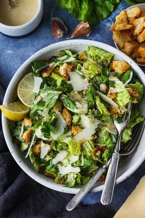 How to make a classic Caesar salad with a creamy tangy dressing, parmesan cheese and homemade croutons. The Best Caesar Salad, Best Caesar Salad, Salad With Homemade Dressing, Feasting At Home, Classic Caesar Salad, Meat Diet, Caesar Salad Dressing, Caesar Salad Recipe, Homemade Lasagna