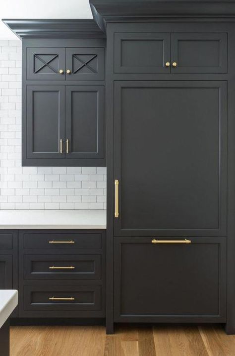 The Best Black Paint For Kitchen Cabinets | Apartment Therapy #kitchentrends Kaufmann House, Timeless Interior Design, Black Paint Color, White Subway Tile Backsplash, Painted Kitchen Cabinets Colors, Best Kitchen Cabinets, Dark Wood Cabinets, Cabinet Paint Colors, Revere Pewter