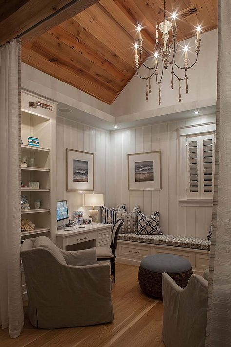 28 Dreamy home offices with libraries for creative inspiration Small Cottage Interiors, Cottage Interior Design, Small Office Design, Home Office Library, Office Remodel, Cozy Home Office, Cottage Interior, Design Apartment, Small Room Design