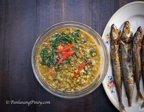 Monggo with fish is always a good combination. This Spicy Monggo with Tinapa recipe is an example of how to incorporate fish with ginasang monggo. Monggo Recipe Philippines, Monggo Recipe, Filipino Dish, Fish Varieties, Smoked Fish, Filipino Dishes, Mung Bean, Pinoy Food, Filipino Food