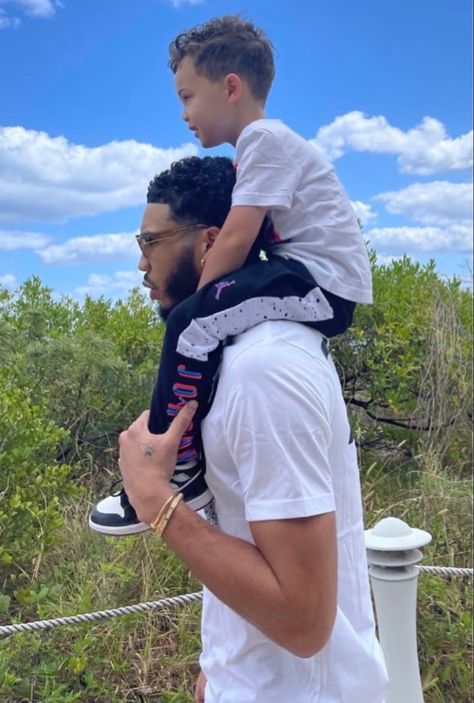 Deuce Tatum, Jayson Tatum And Deuce, Jayson Tatum, Basketball Pictures, Future Lifestyle, Boston Celtics, Nba Players, Father And Son, Basketball Players