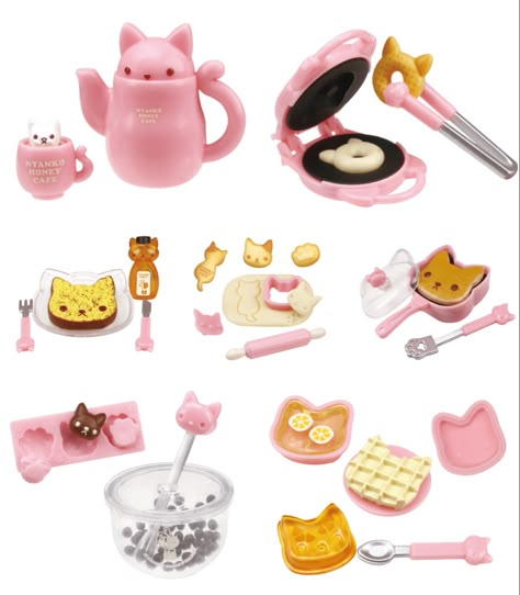 Kawaii Miniatures, Rement Miniatures, Kitty Toys, Calico Critters Families, Hello Kitty Toys, Tiny Stuff, Calico Critter, Sylvanian Family, Miniature Stuff