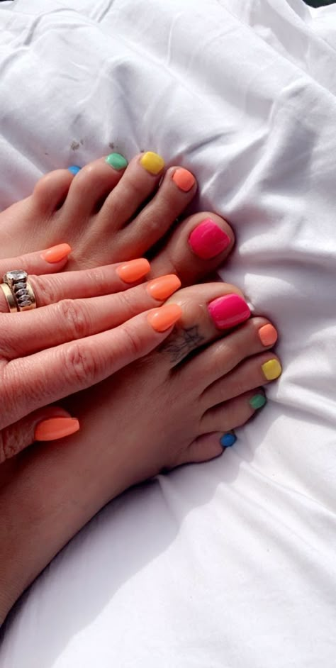 Nail Color Acrylic, Rainbow Toe Nails, Nail Paint Colors, Neon Pedicure, Neon Toe Nails, Nail 2023, Feet Nail Design, Multicolored Nails, Colors 2023