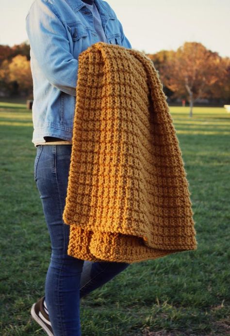 Blanket KNITTING PATTERN / Game Time / Throw / Afghan / Knit / | Etsy Fall Saturday, Chunky Knit Blanket Pattern, Knitting Terms, Pattern Game, Blanket Knitting Pattern, Lion Brand Wool Ease, Chunky Knitting Patterns, Chunky Knitting, Knitted Afghans