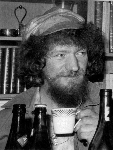 Luke Kelly Luke Kelly, Irish Musicians, Folk Musician, Irish Singers, Old Irish, Irish Music, Film Clips, Irish History, Musical Band