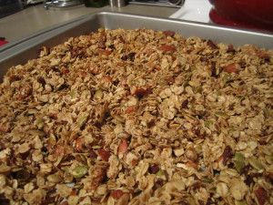 Low Cholesterol granola Lower Cholesterol Diet, Cholesterol Foods, Low Cholesterol Diet, Atkins Diet Recipes, Low Cholesterol Recipes, Cholesterol Remedies, Cholesterol Lowering Foods, Ketosis Diet, Yogurt And Granola