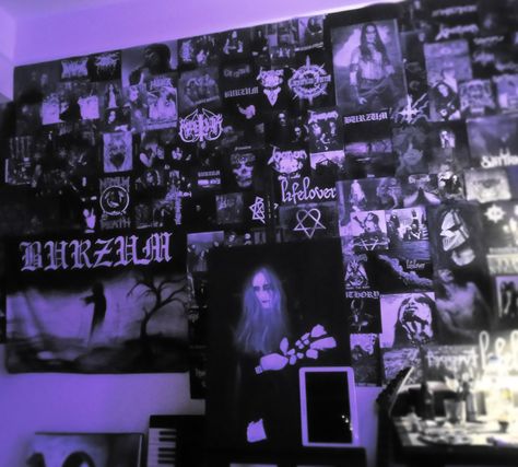 Scene Bedroom Emo, Black Metal Bedroom, Sandra Core, Goth Metalhead, Rock Room, Metal Bedroom, Scene Bedroom, Metal Room, Future Room