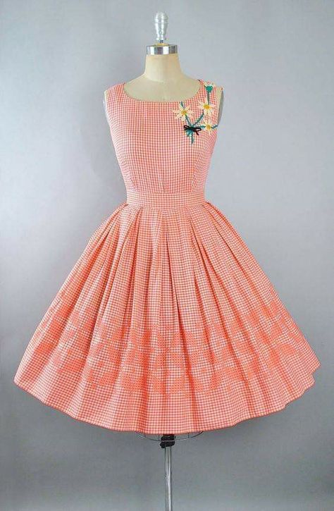 1950s Vintage Melon Gingham Cotton Sundress Gingham Sundress, Color Melon, 1950s Dresses, Kids Blouse Designs, Vintage 1950s Dress, Girls Frock Design, Fashion Drawing Dresses, Fashion 1950s, Cotton Sundress