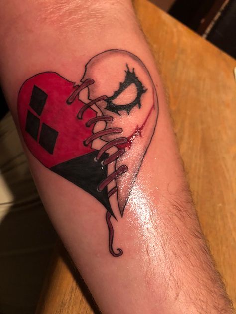 Harley Quinn Tattoos, Tato Joker, Joker And Harley Tattoo, Harley Tattoo, Mother And Son Tattoo, Harley Tattoos, Cactus Tattoos, Harley Quinn Tattoo, Joker Y Harley Quinn