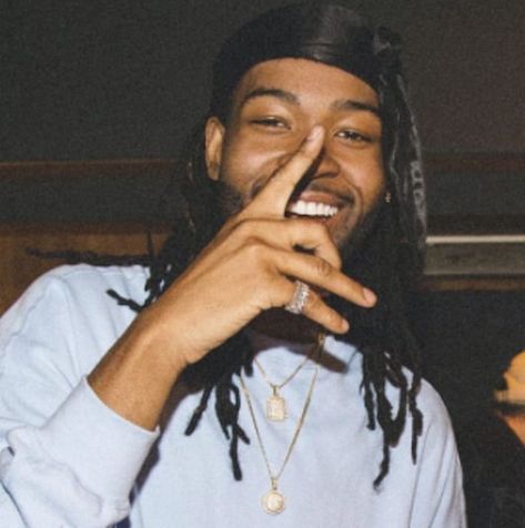 Pnd Rapper Wallpaper, Partynextdoor Instagram, Partynextdoor Album, Rnb Aesthetic, Cool Pfps For Discord, Playlist Covers Photos, 2013 Swag Era, Diy Home Decor Ideas, Rap Aesthetic