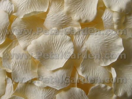 silk rose petals Fake Rose Petals, Fake Hydrangeas, Silk Rose Petals, Aisle Runner Wedding, Flower Girl Baskets, Wedding Petals, Silk Flowers Wedding, Silk Rose, Yellow Silk