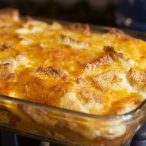 Breakfast Casserole Bread, Overnight Breakfast Casserole With Bread, Egg Casserole With Bread, Breakfast Recipes With Eggs, Overnight Egg Casserole, Egg Casserole Recipes Easy, Casserole Bread, Egg And Bread Recipes, Recipes With Eggs