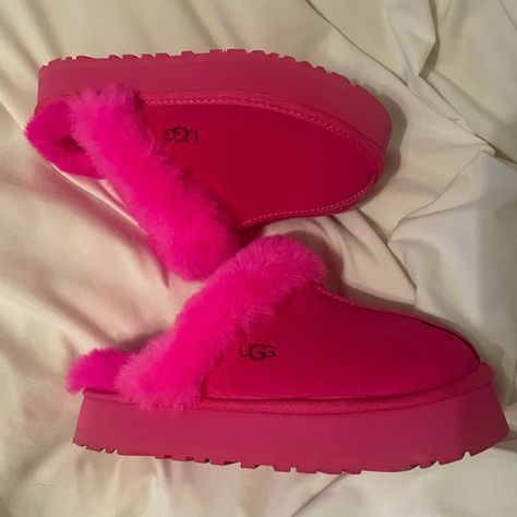 Hot Pink Ugg Platform Slippers Uggs Platform Slippers, Hot Pink Ugg Slippers, Hot Pink Uggs, Ugg Platform Slippers, Pink Ugg Slippers, Ugg Jacket, Ugg Platform, Cute Uggs, Dream Wishlist