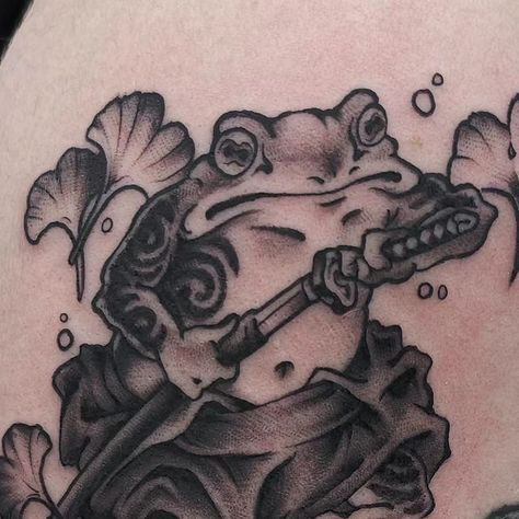 Traditional Frog Tattoo, Frog Banjo, Frosch Illustration, Beer Tattoos, Traditional Tattoo Inspiration, Frog Tattoo, Dog Memorial Tattoos, Frog Tattoos