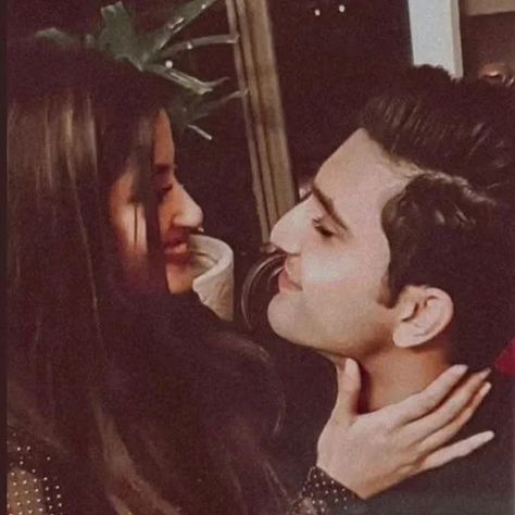 Ahad Raza Mir, Scared To Love, Funny Snapchat Pictures, Engagement Hairstyles, Sajal Ali, Snapchat Picture, Cute Couples Hugging, Love Couple Photo