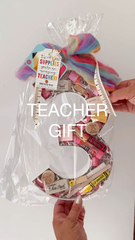 Teacher Gift Baskets, Cardboard Letters, Appreciation Gifts Diy, Teacher Appreciation Gifts Diy, Cute Teacher Gifts, Teacher Craft, Teacher Appreciation Ideas, Teacher Birthday, Teachers Diy