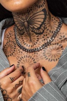 Blackout Neck Tattoo, Kneck Tattoos, Chest Neck Tattoo, Wicca Tattoo, Neck Tats, Full Neck Tattoos, Neck Tattoo Ideas, Stomach Tattoos Women, Throat Tattoo