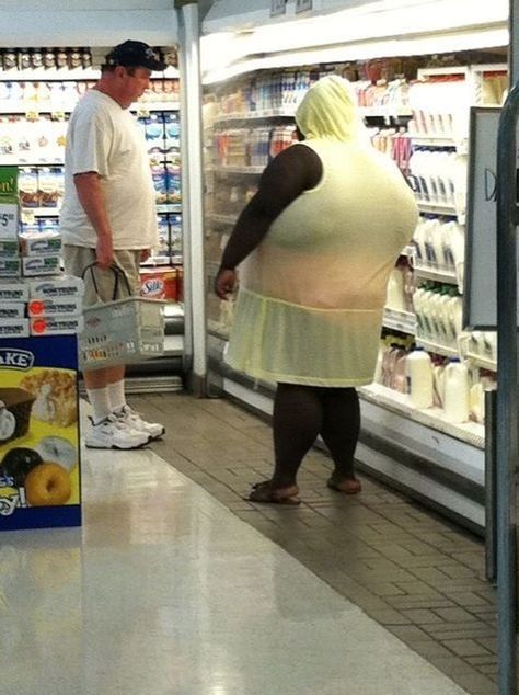 Walmart - where else? Funny Walmart People, Funny Walmart Pictures, Walmart Customers, Walmart Pictures, Walmart Funny, Funny People Pictures, Walmart Photos, Walmart Fashion, Funny Fashion