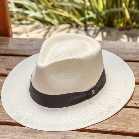 Yatch Party Outfit Summer Men, White Party Outfit Male, Bohemian Outfit Men, Hat Fashion Men, Mens Summer Hats, Mens Straw Hats, Mens Beach Style, Mens Dress Hats, Mens Fashion Swag