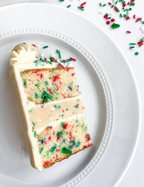 Holiday Cake Flavor Ideas, Cake Flavors For Christmas, Christmas Cake Homemade, Winter Cake Flavors And Fillings, Vanilla Christmas Desserts, Winter Birthday Desserts, Christmas Cake Flavors Holidays, Vanilla Christmas Cake, December Cake Flavors