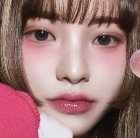 Heavy Blush Makeup, Heavy Blush, Girls Korean, Korean Eye Makeup, Heavy Makeup, Japanese Makeup, Ulzzang Fashion, Asian Makeup, 인물 사진