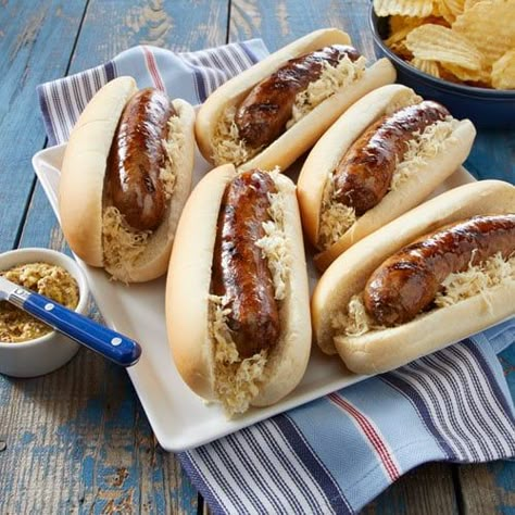 Oktoberfest Appetizer, Octoberfest Party, Easy German Recipes, Bratwurst Recipes, Beer Cheese Soups, Oktoberfest Food, Octoberfest Food, Oktoberfest Party, Hot Dog Recipes