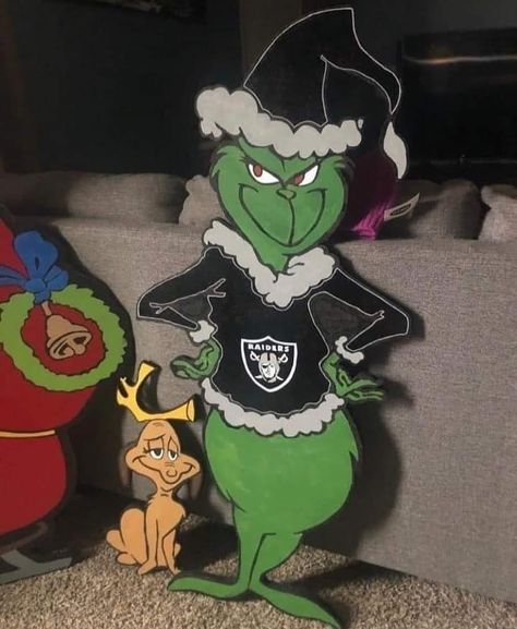 Raiders Grinch, Jordan Logo Wallpaper, Jordan Logo, Nfl Players, Xmas Tree, Grinch, Cricut Projects, ? Logo, Christmas