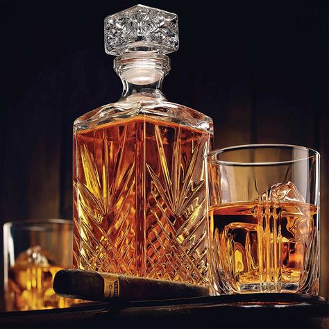 Pour your budget booze into an extremely nice-looking decanter and set of six glasses to park on the top tier of your bar cart for a v pricey look without the price to match it. Curio Shop, Whiskey Glasses Set, Whisky Decanter, Hunting Room, Whiskey Decanter Set, Whiskey Tumbler, Whisky Glasses, Good Whiskey, Whiskey Gifts