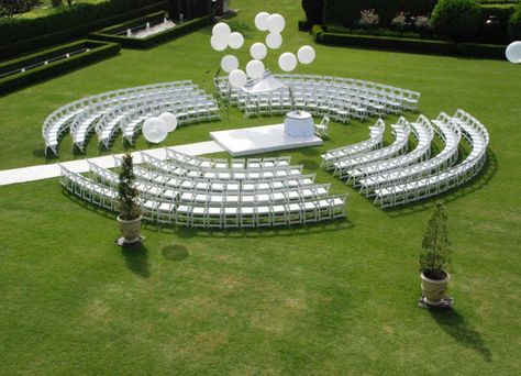 Wedding Ceremony Layout, Ceremony Layout, White Folding Chairs, White Wedding Ceremony, Fall Wedding Ceremony, Modern Wedding Ceremony, Simple Wedding Decorations, Wedding Ceremony Traditions, Garden Weddings Ceremony