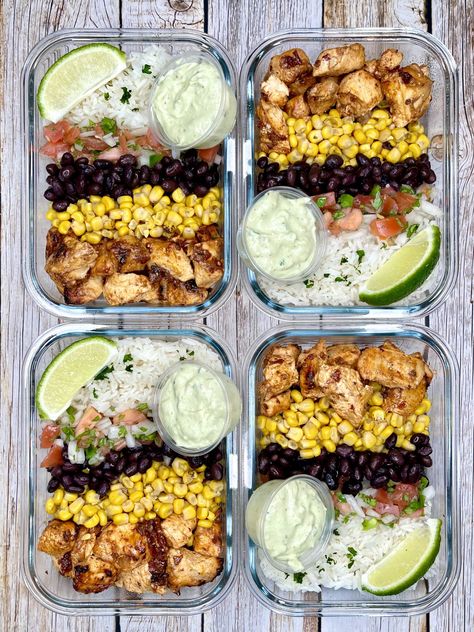 Copycat Chipotle Chicken Burrito Bowls - Diana's Delish Dishes Copycat Chipotle Chicken Burrito, Copycat Chipotle Chicken, Chipotle Chicken Burrito, Chipotle Chicken Marinade, Chipotle Chicken Bowl, Burrito Bowl Meal Prep, Chipotle Burrito Bowl, Wholly Guacamole, Chicken Burrito Bowls