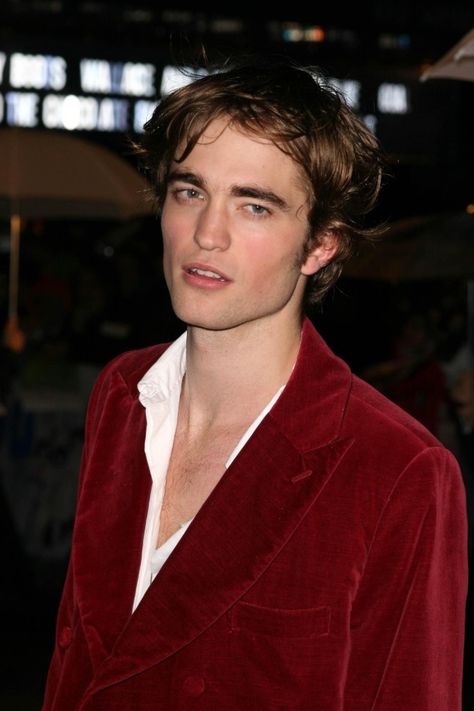 Robert Pattinson Twilight, Robert P, Robert Douglas, Twilight Edward, Him And I, Cedric Diggory, Edward Cullen, The Twilight Saga, Attractive People