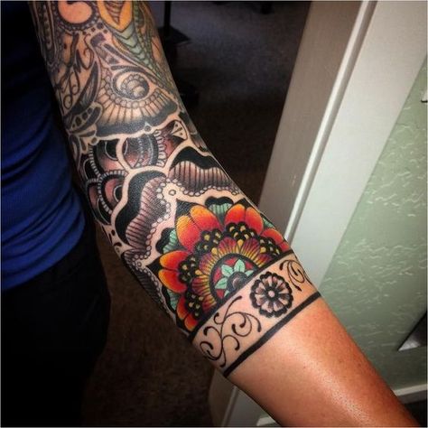 Paisley Tattoo Sleeve, Paisley Tattoo Design, Paisley Tattoos, Paisley Tattoo, Tattoo Trend, Meaningful Tattoos For Women, Inspiration Tattoos, Japanese Tattoos, Mandala Tattoo Design