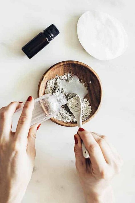 6 Simple Ways to Shrink Your Pores Diy Beauty Products, Mascara Hacks, Multi Masking, Diy Beauty Recipes, Beauty Recipe, Diy Skin, Natural Cosmetics, Skin Care Acne, Diy Face Mask