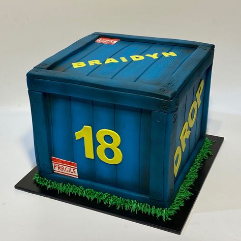 Fortnite Battle Bus Cake, Diy Fortnite Cake, Cake Fortnite Birthday, Fortnite Drop Box Valentines Boxes, Valentine’s Day Boxes For Boys Fortnite, Fortnite Lama Cake, Fortnight Cake, Fortnite Drop Box Cake, Box Birthday Cake