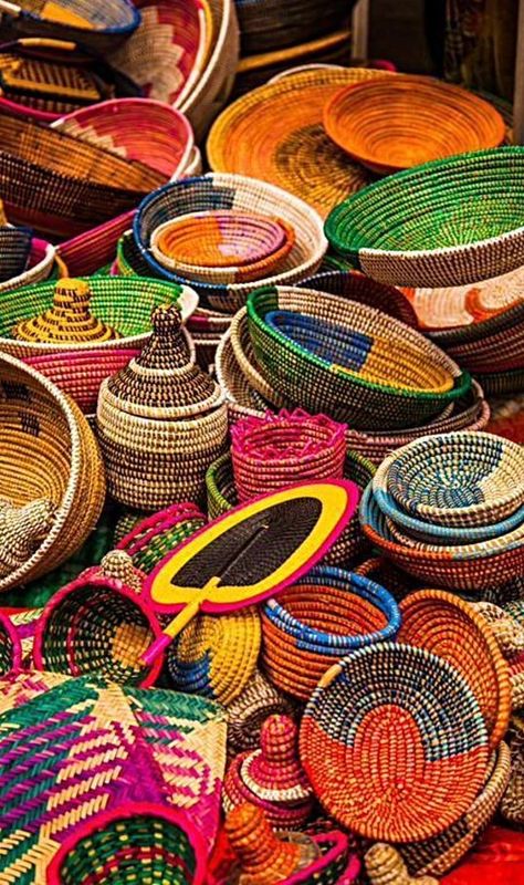 Ghana Culture, September Mood, Colombian Culture, Don Pedro, Colorful Baskets, Hispanic Culture, African Market, African Culture, World Cultures