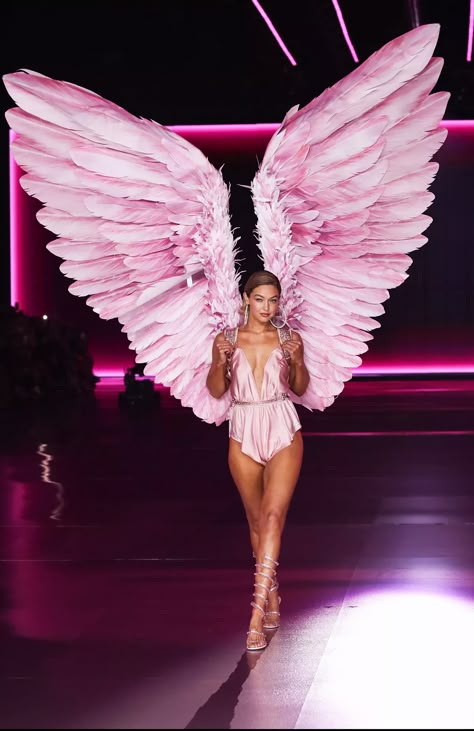 Victoria Secret Super Model, Victoria’s Secret Models, Gigi Hadid Victoria Secret, Victoria’s Secret Fashion Show, Vs Runway, Victoria Secret Wings, Profumo Victoria Secret, Victoria Secret Angel Wings, Victoria Secret Runway