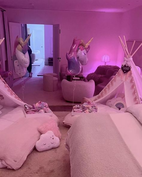 Khloe Kardashian Bedroom Decor, Kardashian Party Decoration, Khloe Kardashian Bedroom, Kardashian Bedroom Decor, Khloe Kardashian Kids, Kardashian Bedroom, Kardashian Party, Kardashian House, Khloe Kardashian House